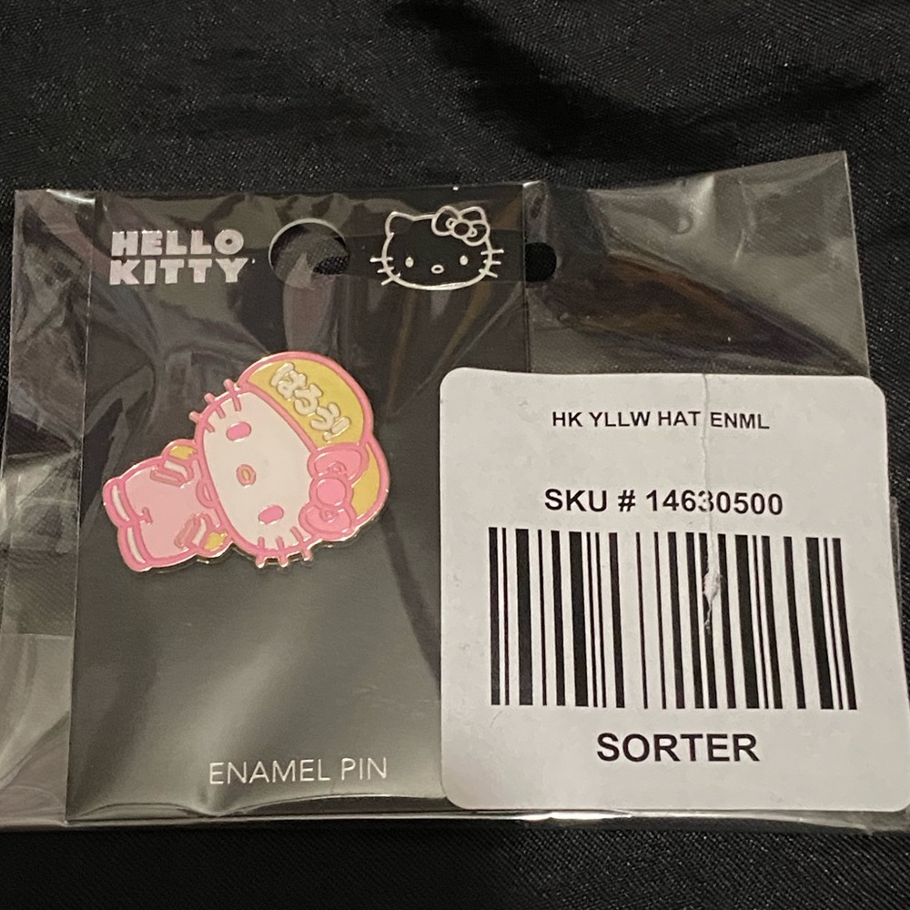 Rare hello kitty pin